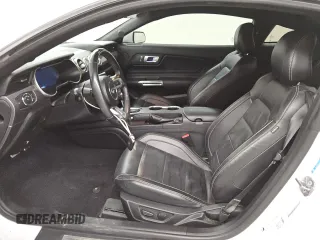 2021 Ford Mustang GT z VIN 1FA6P8CF2M5122054, wystawiony jako Copart lot #53919925 z przebiegiem 56 936 mil mil oraz Tytuł czysty. Historia ofert i sprzedaży dostępna na DreamBid. Obrazek 7.