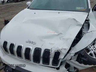 2016 Jeep Cherokee Latitude с VIN 1C4PJMCS1GW145779, выставлен на аукционе IAAI как лот 42231148 с пробегом 92 591 миль миль и . История ставок и продаж доступна на DreamBid. Изображение 10.