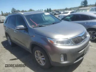 2014 Kia Sorento LX with VIN 5XYKTDA72EG461155, listed as a Copart auction lot 67802014 with 167,832 mi miles and Clean Title. Bid and sale history available at carsss.com. Image 4.