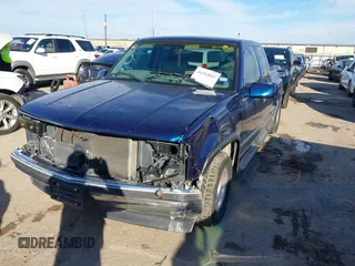 1998 Chevrolet Silverado 1500 with VIN 2GBEC19R0W1142967, listed as a IAAI auction lot 41353847 with 196,788 mi miles and . Bid and sale history available at DreamBid. Image 2.
