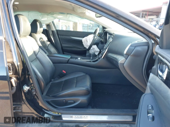 2016 Nissan Maxima Platinum z VIN 1N4AA6AP6GC430470, wystawiony jako IAAI lot #41390041 z przebiegiem 86 483 mil mil oraz . Historia ofert i sprzedaży dostępna na DreamBid. Obrazek 5.