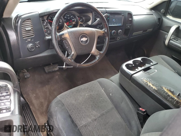 2008 Chevrolet Silverado 1500 1LT with VIN 1GCEC19JX8Z324501, listed as a Copart auction lot 53163245 with 275,401 mi miles and Salvage Title. Bid and sale history available at DreamBid. Image 8.