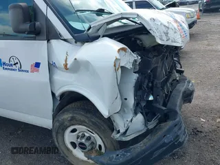 2014 GMC Savana Cargo z VIN 1GTW7GCA4E1162248, wystawiony jako IAAI lot #41627931 z przebiegiem 164 493 mil mil oraz . Historia ofert i sprzedaży dostępna na DreamBid. Obrazek 17.