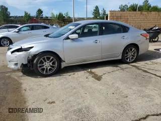 2014 Nissan Altima SV with VIN 1N4AL3AP4EC183357, listed as a Copart auction lot 56370165 with 260,743 mi miles and Salvage Title. Bid and sale history available at DreamBid. Image 1.