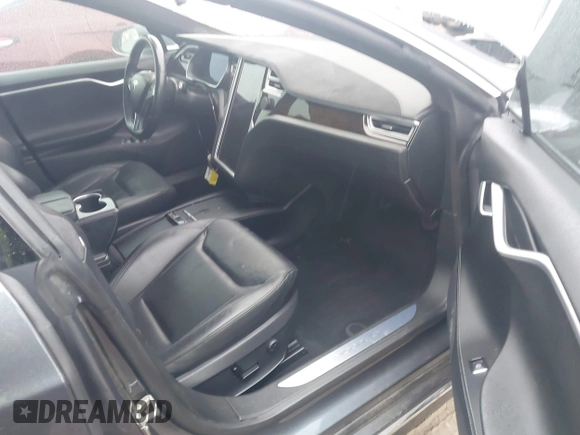 2016 Tesla Model S 90D с VIN 5YJSA1E25GF159226, выставлен на аукционе IAAI как лот 42351745 с пробегом 101 338 миль миль и . История ставок и продаж доступна на DreamBid. Изображение 5.