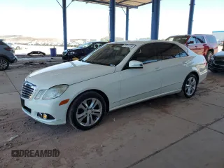 2010 Mercedes-Benz E 350 Luxury z VIN WDDHF8HB6AA098099, wystawiony jako Copart lot #57611115 z przebiegiem 135 964 mil mil oraz Szkoda całkowita • Salvage title. Historia ofert i sprzedaży dostępna na DreamBid. Obrazek 1.