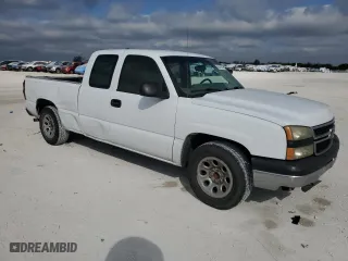 2006 Chevrolet Silverado 1500 LS with VIN 1GCEC19X46Z194393, listed as a Copart auction lot 45478015 with 330,693 mi miles and Salvage Title. Bid and sale history available at carsss.com. Image 4.