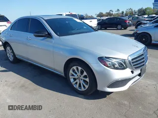 2019 Mercedes-Benz E 300 z VIN WDDZF4JB4KA510481, wystawiony jako IAAI lot #41973815 z przebiegiem 84 600 mil mil oraz . Historia ofert i sprzedaży dostępna na DreamBid. Obrazek 1.