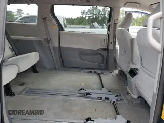 2012 Toyota Sienna LE AAS with VIN 5TDKK3DC7CS212274, listed as a Copart auction lot 70333984 with 0 mi miles and Salvage Title. Bid and sale history available at carsss.com. Image 11.