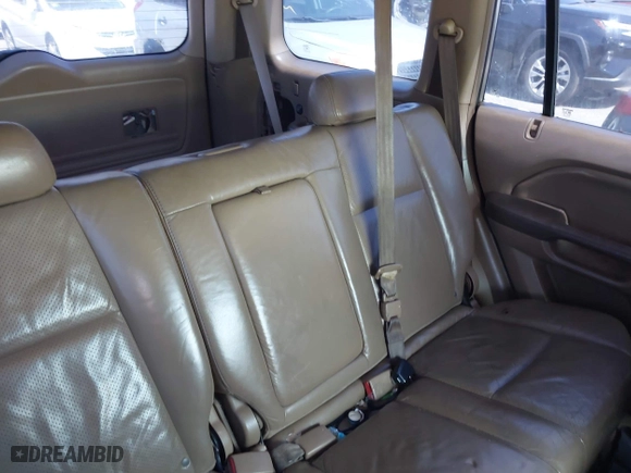 2003 Honda Pilot EX with VIN 2HKYF18613H527391, listed as a IAAI auction lot 41973453 with 253,652 mi miles. Bid and sale history available at carsss.com. Image 8.