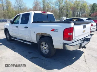 2010 Chevrolet Silverado 1500 LT with VIN 3GCRKSE32AG259148, listed as a IAAI auction lot 42147353 with 97,643 mi miles and . Bid and sale history available at DreamBid. Image 3.
