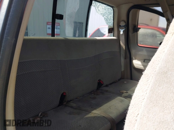 2000 Ford F-150 XL with VIN 1FTZX1725YNB34291, listed as a IAAI auction lot 41831745 with 207,119 mi miles. Bid and sale history available at carsss.com. Image 8.