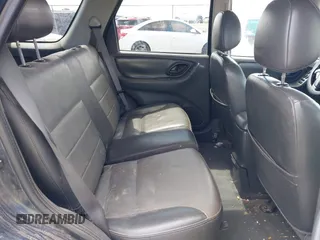 2004 Ford Escape XLT z VIN 1FMYU03144KA97818, wystawiony jako IAAI lot #42213241 z przebiegiem 183 280 mil mil oraz . Historia ofert i sprzedaży dostępna na DreamBid. Obrazek 8.