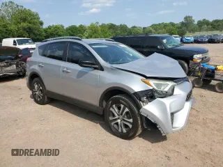 2017 Toyota RAV4 LE z VIN 2T3BFREVXHW599125, wystawiony jako Copart lot #60498995 z przebiegiem 119 575 mil mil oraz Szkoda całkowita • Salvage title. Historia ofert i sprzedaży dostępna na DreamBid. Obrazek 4.