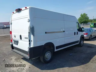 2025 Ram ProMaster Cargo Tradesman with VIN 3C6LRVDG6SE504125, listed as a IAAI auction lot 42158811 with 20,721 mi miles and . Bid and sale history available at carsss.com. Image 4.