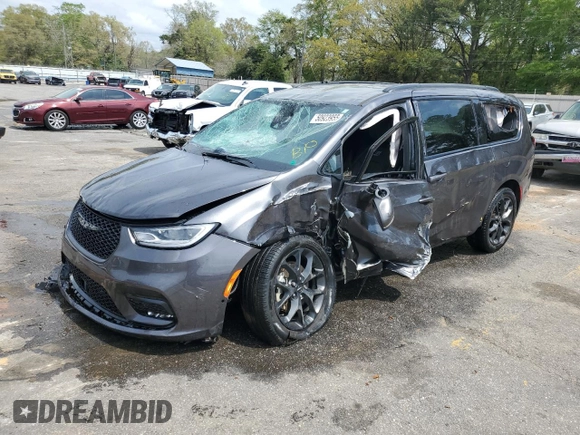 2022 Chrysler Pacifica Touring L with VIN 2C4RC1BG8NR152314, listed as a Copart auction lot 50923955 with 32,893 mi miles and Salvage Title. Bid and sale history available at DreamBid. Image 1.