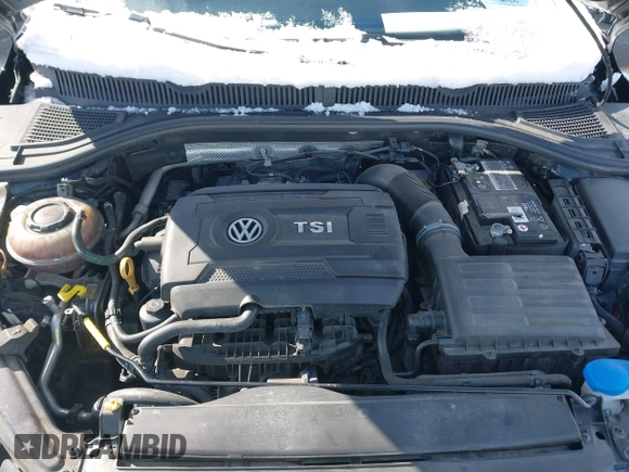 2019 Volkswagen Jetta GLI S z VIN 3VW6T7BU5KM240619, wystawiony jako IAAI lot #41606714 z przebiegiem 86 557 mil mil oraz . Historia ofert i sprzedaży dostępna na DreamBid. Obrazek 10.
