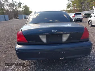 2006 Ford Police Interceptor z VIN 2FAHP71W86X156281, wystawiony jako IAAI lot #41751681 z przebiegiem 125 664 mil mil oraz . Historia ofert i sprzedaży dostępna na DreamBid. Obrazek 16.