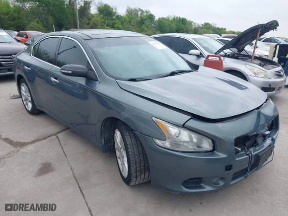 2011 Nissan Maxima 3.5 S with VIN 1N4AA5AP1BC840905, listed as a IAAI auction lot 41939011 with 191,038 mi miles. Bid and sale history available at carsss.com. Image 1.