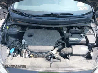 2017 Hyundai Accent SE z VIN KMHCT4AE1HU342868, wystawiony jako IAAI lot #42403205 z przebiegiem 54 890 mil mil oraz . Historia ofert i sprzedaży dostępna na DreamBid. Obrazek 10.