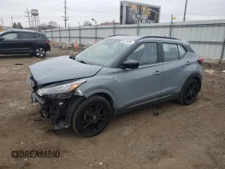 2021 Nissan Kicks SR z VIN 3N1CP5DV0ML501591, wystawiony jako Copart lot #84420394 z przebiegiem 60 574 mil mil oraz Szkody całkowita. Historia ofert i sprzedaży dostępna na DreamBid. Obrazek 1.