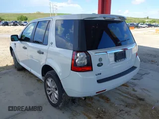 2011 Land Rover LR2 HSE with VIN SALFR2BN5BH268155, listed as a IAAI auction lot 42418895 with 91,566 mi miles and . Bid and sale history available at DreamBid. Image 3.