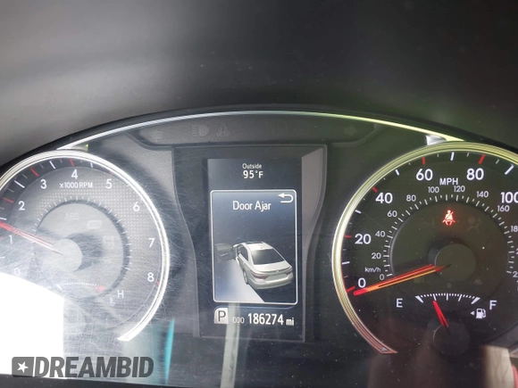 2017 Toyota Camry XLE z VIN 4T1BF1FK2HU759805, wystawiony jako IAAI lot #42313459 z przebiegiem 186 274 mil mil oraz . Historia ofert i sprzedaży dostępna na DreamBid. Obrazek 7.