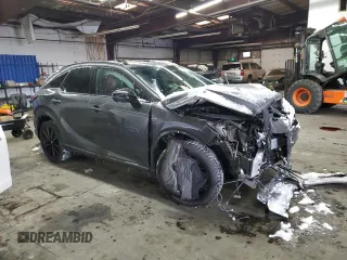 2024 Lexus RX 500h F Sport Performance z VIN 2T2BCMEA2RC011119, wystawiony jako Copart lot #45760425 z przebiegiem Nie podano mil oraz Szkoda całkowita • Salvage title. Historia ofert i sprzedaży dostępna na DreamBid. Obrazek 4.