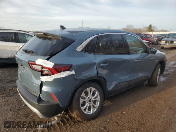 2023 Ford Escape Active with VIN 1FMCU9GN2PUB17245, listed as a Copart auction lot 49225145 with 3,841 mi miles and Non Repairable. Bid and sale history available at carsss.com. Image 3.