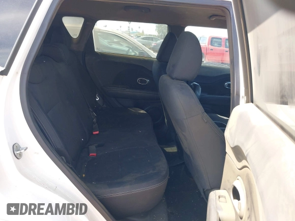 2015 Kia Soul with VIN KNDJN2A25F7178150, listed as a IAAI auction lot 41871680 with 118,487 mi miles. Bid and sale history available at carsss.com. Image 8.