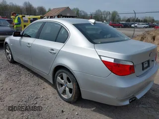 2007 BMW 5 Series 530xi with VIN WBANF73557CU22632, listed as a IAAI auction lot 42146692 with 136,547 mi miles and . Bid and sale history available at carsss.com. Image 3.