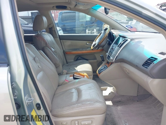2006 Lexus RX with VIN 2T2GA31U16C051211, listed as a IAAI auction lot 42147731 with 221,584 mi miles. Bid and sale history available at carsss.com. Image 5.