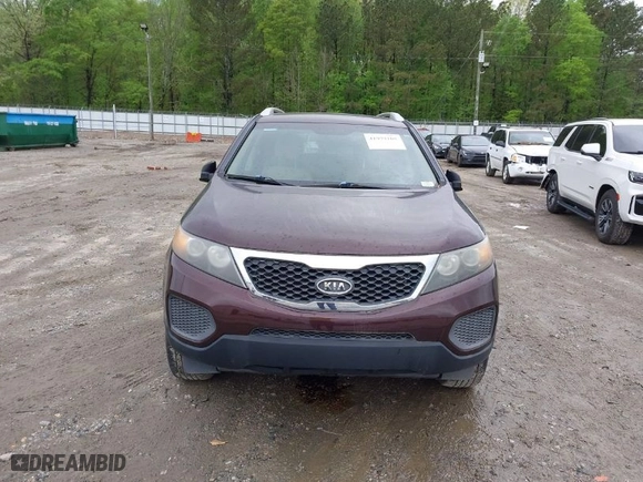 2011 Kia Sorento LX with VIN 5XYKT4A21BG123911, listed as a IAAI auction lot 41979105 with 178,134 mi miles. Bid and sale history available at carsss.com. Image 6.