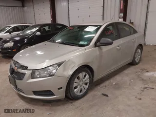 2013 Chevrolet Cruze LS with VIN 1G1PA5SG4D7239463, listed as a IAAI auction lot 41718052 with 105,347 mi miles. Bid and sale history available at carsss.com. Image 17.