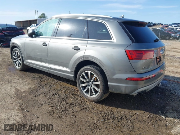 2017 Audi Q7 Premium Plus with VIN WA1LAAF71HD025850, listed as a IAAI auction lot 41567701 with 92,294 mi miles. Bid and sale history available at carsss.com. Image 3.