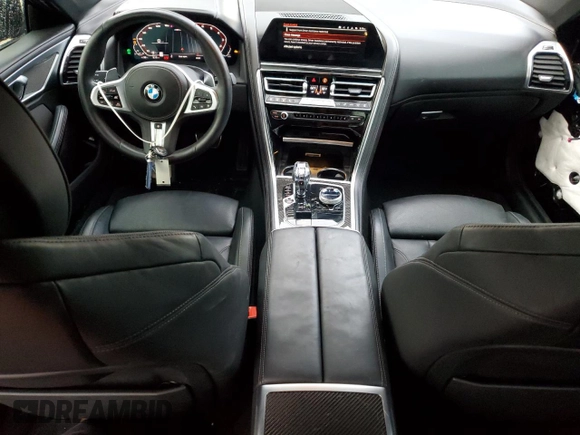 2022 BMW 8 Series M850i z VIN WBAGV8C02NCH18326, wystawiony jako Copart lot #78362624 z przebiegiem 21 393 mil mil oraz Szkody całkowita. Historia ofert i sprzedaży dostępna na DreamBid. Obrazek 8.