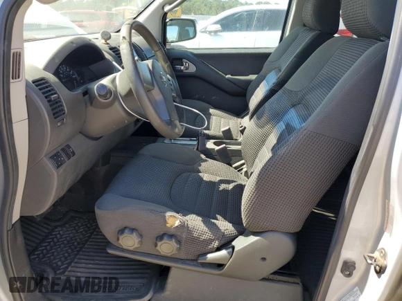 2005 Nissan Frontier LE z VIN 1N6AD07W95C443995, wystawiony jako Copart lot #61102285 z przebiegiem 248 740 mil mil oraz Czysty tytuł • Clean title. Historia ofert i sprzedaży dostępna na DreamBid. Obrazek 7.