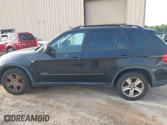 2012 BMW X5 35d with VIN 5UXZW0C54CL669256, listed as a IAAI auction lot 42662273 with 138,517 mi miles and . Bid and sale history available at DreamBid. Image 14.