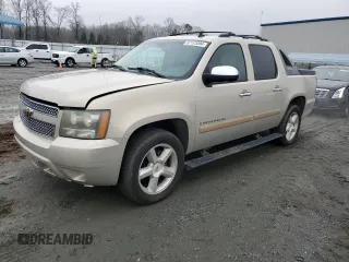 2007 Chevrolet Avalanche LTZ with VIN 3GNFK12Y97G300095, listed as a Copart auction lot 87173394 with 239,535 mi miles and Salvage Title. Bid and sale history available at DreamBid. Image 1.