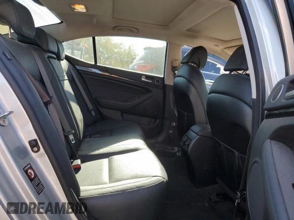 2016 Kia Cadenza Premium with VIN KNALN4D71G5218729, listed as a Copart auction lot 83393954 with 34,343 mi miles and Salvage Title. Bid and sale history available at carsss.com. Image 10.