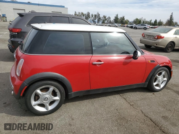 2004 MINI Hardtop with VIN WMWRC33424TJ61921, listed as a Copart auction lot 46954095 with 105,314 mi miles and Non Repairable. Bid and sale history available at DreamBid. Image 3.