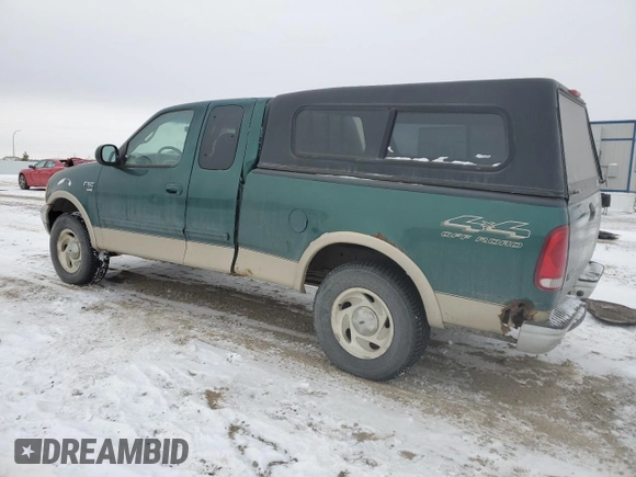 2000 Ford F-150 XL with VIN 2FTRX18L5YCB19092, listed as a Copart auction lot 43812505 with 139,503 mi miles and Salvage Title. Bid and sale history available at carsss.com. Image 2.