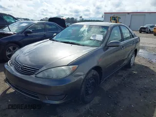 2006 Toyota Camry STD with VIN 4T1BE32K96U743120, listed as a IAAI auction lot 41865599 with 277,608 mi miles. Bid and sale history available at carsss.com. Image 17.