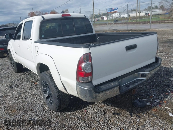 2015 Toyota Tacoma with VIN 3TMLU4EN5FM188601, listed as a IAAI auction lot 41883555 with 143,904 mi miles and . Bid and sale history available at DreamBid. Image 3.
