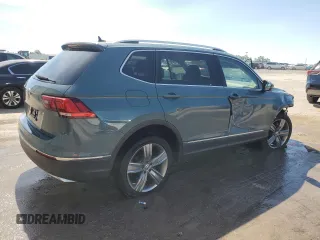 2020 Volkswagen Tiguan SE z VIN 3VV3B7AX7LM063594, wystawiony jako Copart lot #50394555 z przebiegiem 76 158 mil mil oraz Nie do naprawy • Non repairable. Historia ofert i sprzedaży dostępna na DreamBid. Obrazek 3.