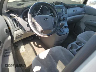 2009 Kia Sedona LX with VIN KNDMB233396273389, listed as a Copart auction lot 52592285 with 0 mi miles and Clean Title. Bid and sale history available at carsss.com. Image 8.