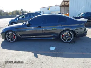 2021 BMW 5 Series M550i xDrive z VIN WBA13BK03MCG88715, wystawiony jako IAAI lot #41492059 z przebiegiem 64 485 mil mil oraz . Historia ofert i sprzedaży dostępna na DreamBid. Obrazek 15.