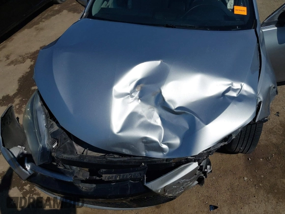 2015 Toyota Camry XLE with VIN 4T1BF1FK4FU005933, listed as a IAAI auction lot 41890133 with 57,114 mi miles. Bid and sale history available at carsss.com. Image 6.
