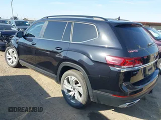 2022 Volkswagen Atlas SE with VIN 1V2KR2CA6NC532226, listed as a IAAI auction lot 42244894 with 33,767 mi miles and . Bid and sale history available at DreamBid. Image 3.