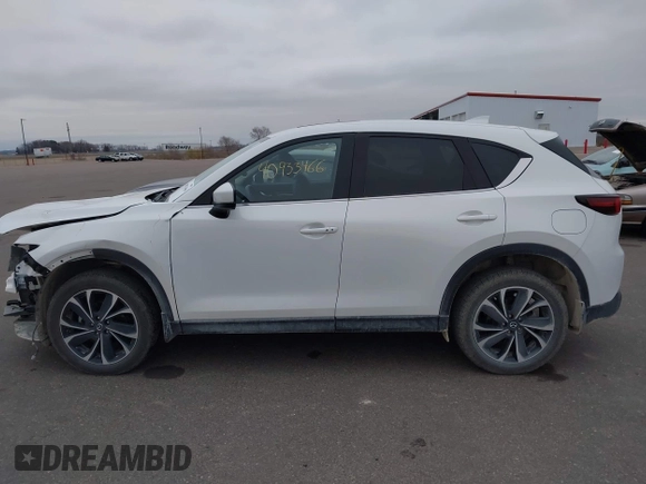 2023 Mazda CX-5 2.5 S Premium Plus Package with VIN JM3KFBEM8P0172177, listed as a IAAI auction lot 40933466 with 39,534 mi miles. Bid and sale history available at carsss.com. Image 14.
